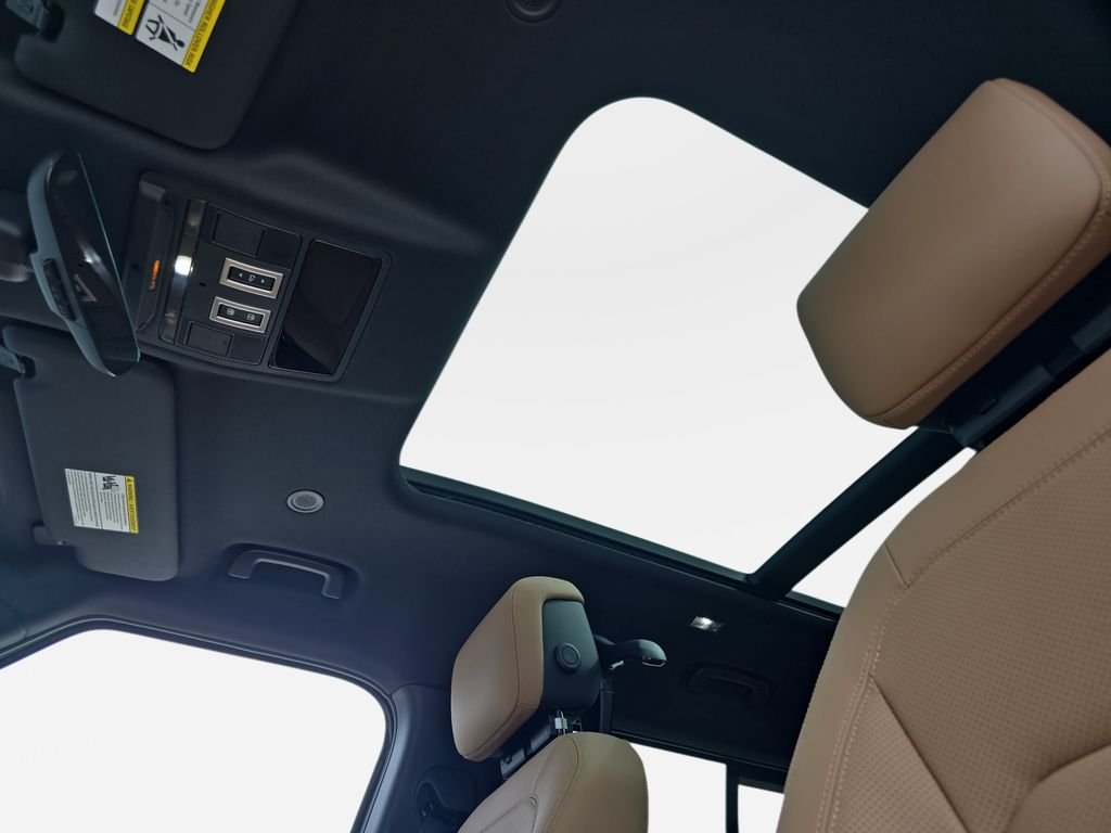 New 2026 Fuji White Land Rover X-Dynamic SE image 30