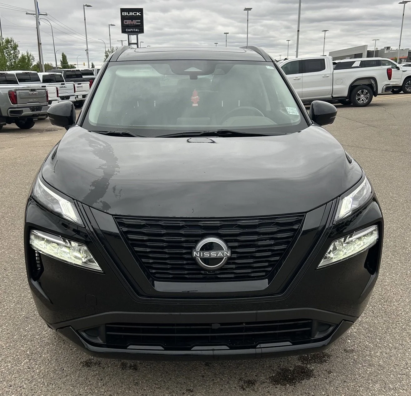 Used 2023 Black Nissan SV Moonroof image 8