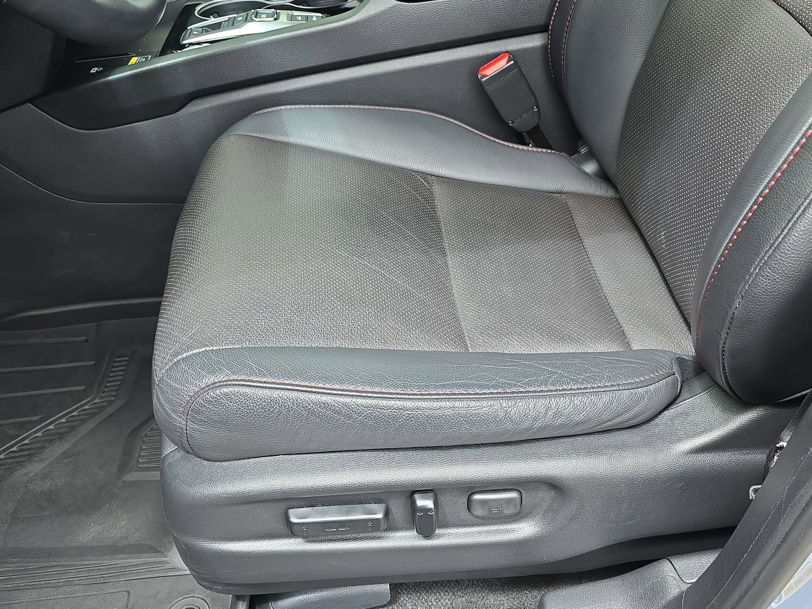 Used 2024 Gray Honda Black Edition image 30