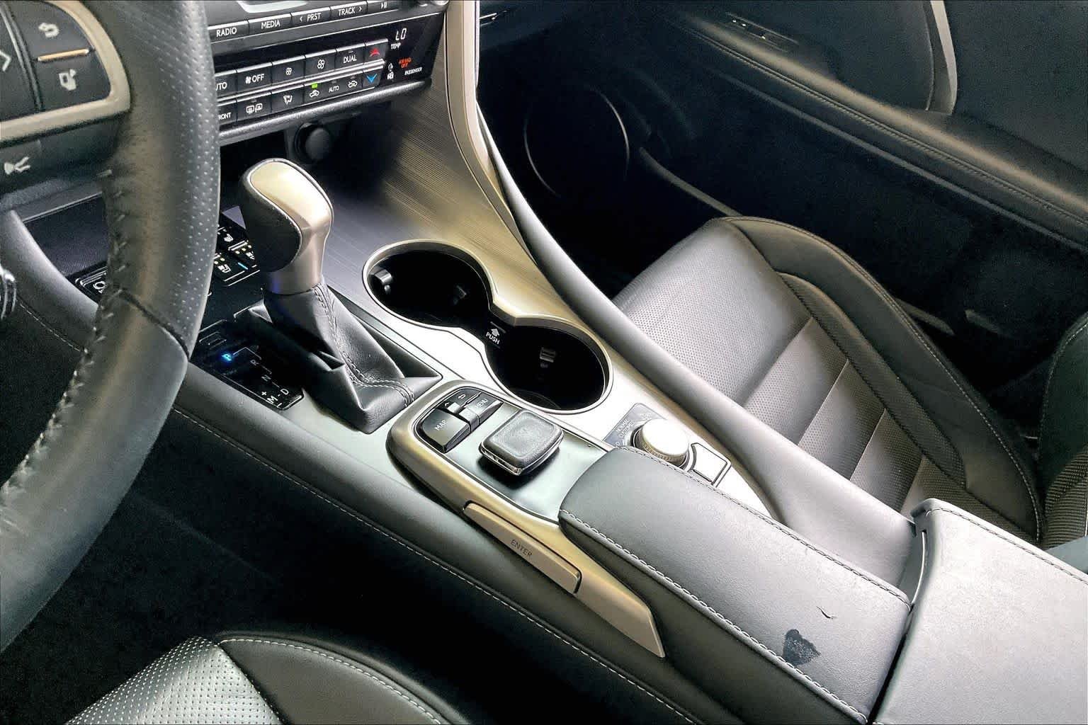Used 2018 Ultra White Lexus  image 15