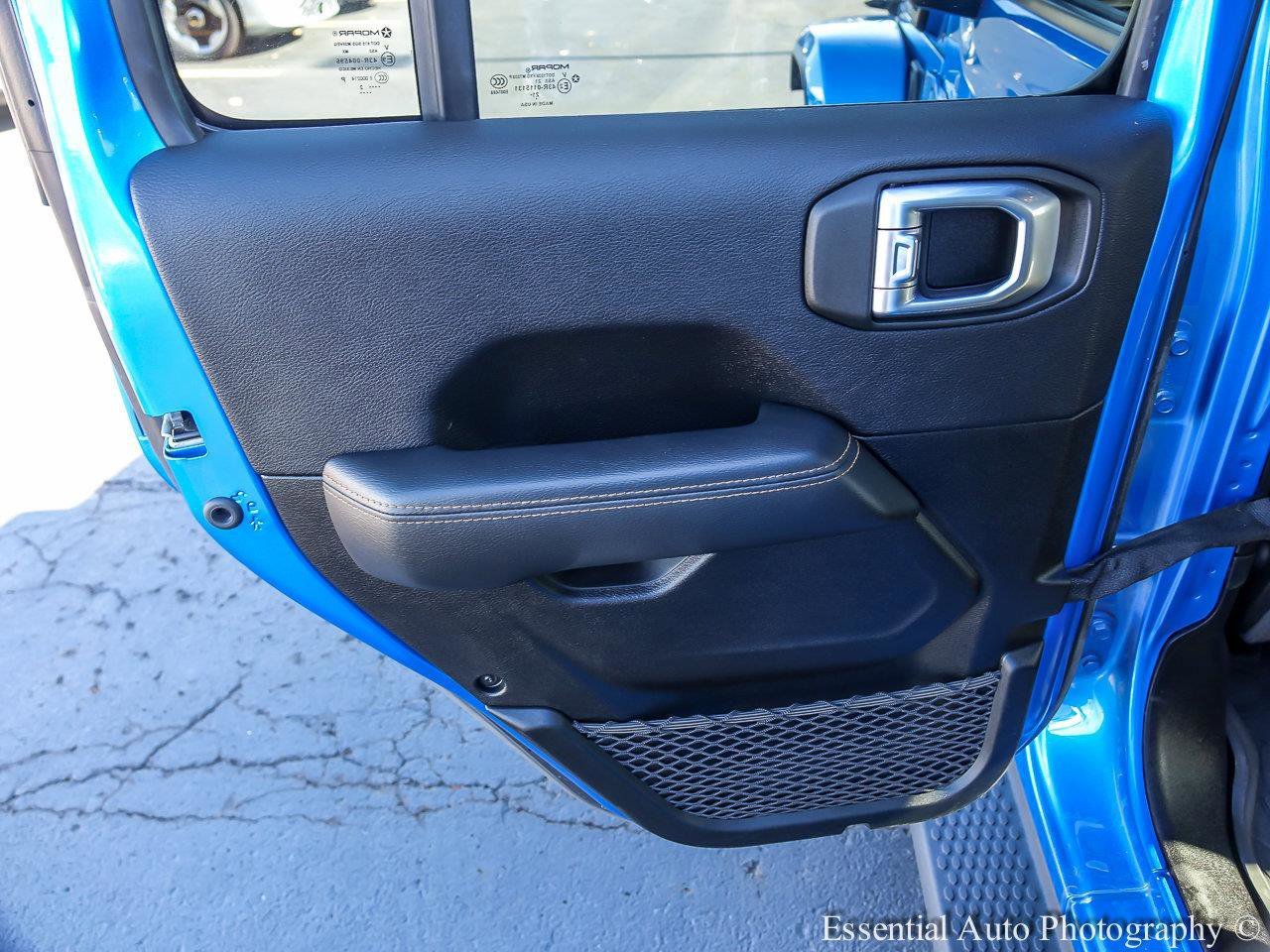 Used 2022 Hydro Blue Pearlcoat Jeep Unlimited Sahara High Altitude image 21