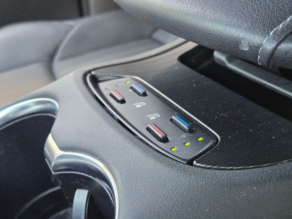 Used 2021 White Toyota XLE image 29