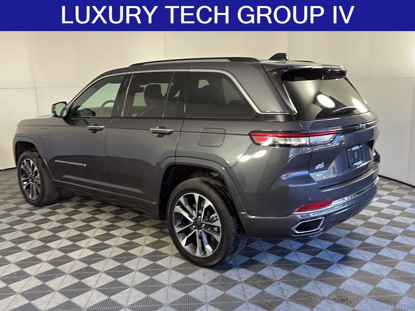 Used 2023 Baltic Gray Metallic Clearcoat Jeep Overland image 7