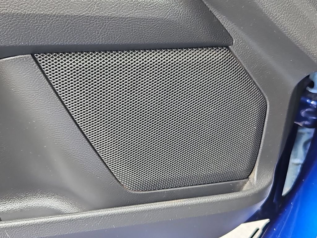 Used 2014 Blue Metallic Ford SE image 12
