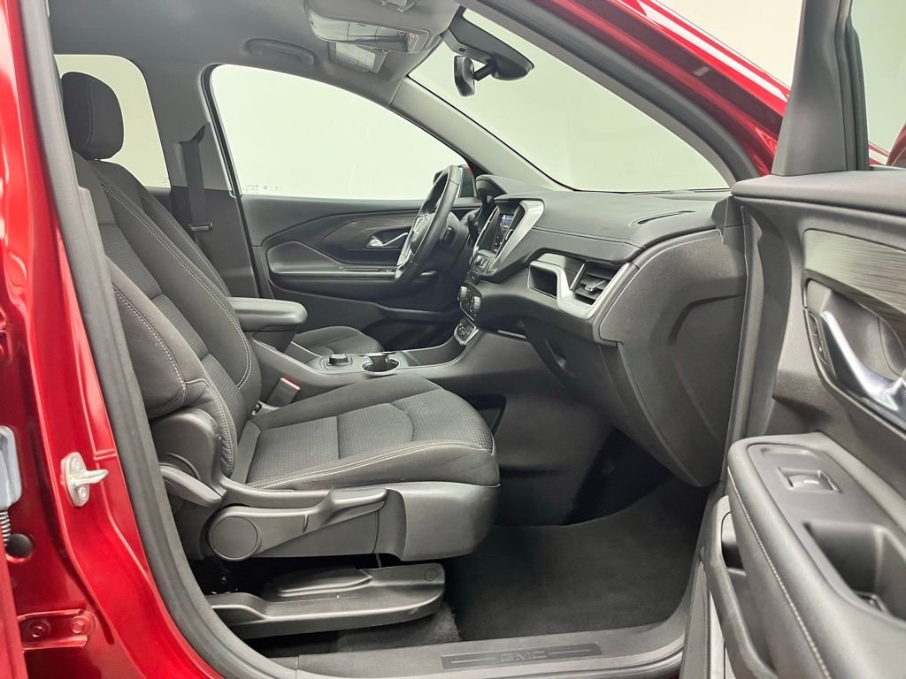Used 2023 Volcanic Red GMC SLE image 32