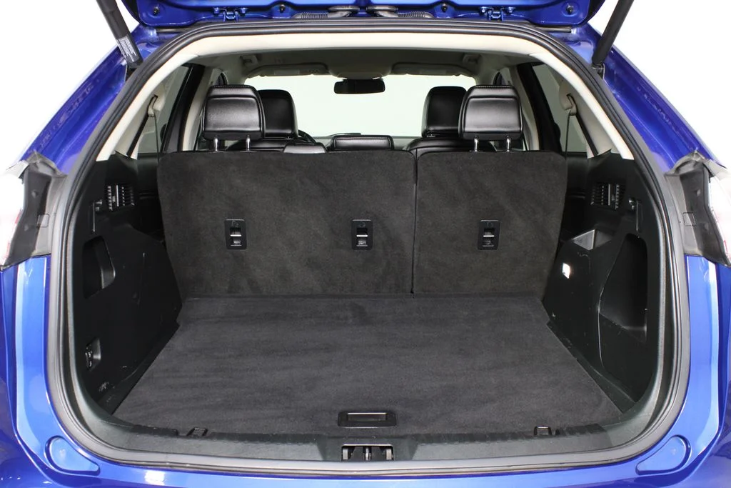 Used 2021 Blue Metallic Ford SEL image 7
