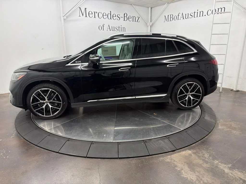 New 2027 Black Mercedes-Benz 320+ SUV image 4
