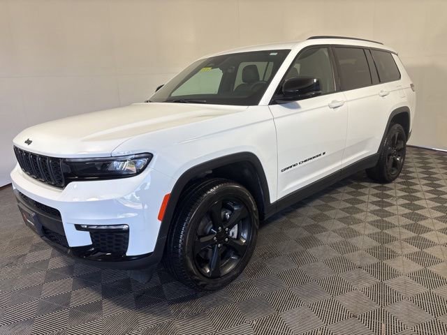 Used 2025 Bright White Clearcoat Jeep Limited image 3