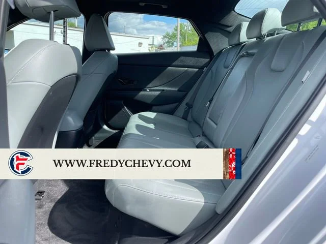 Used 2025 White Hyundai Limited image 23