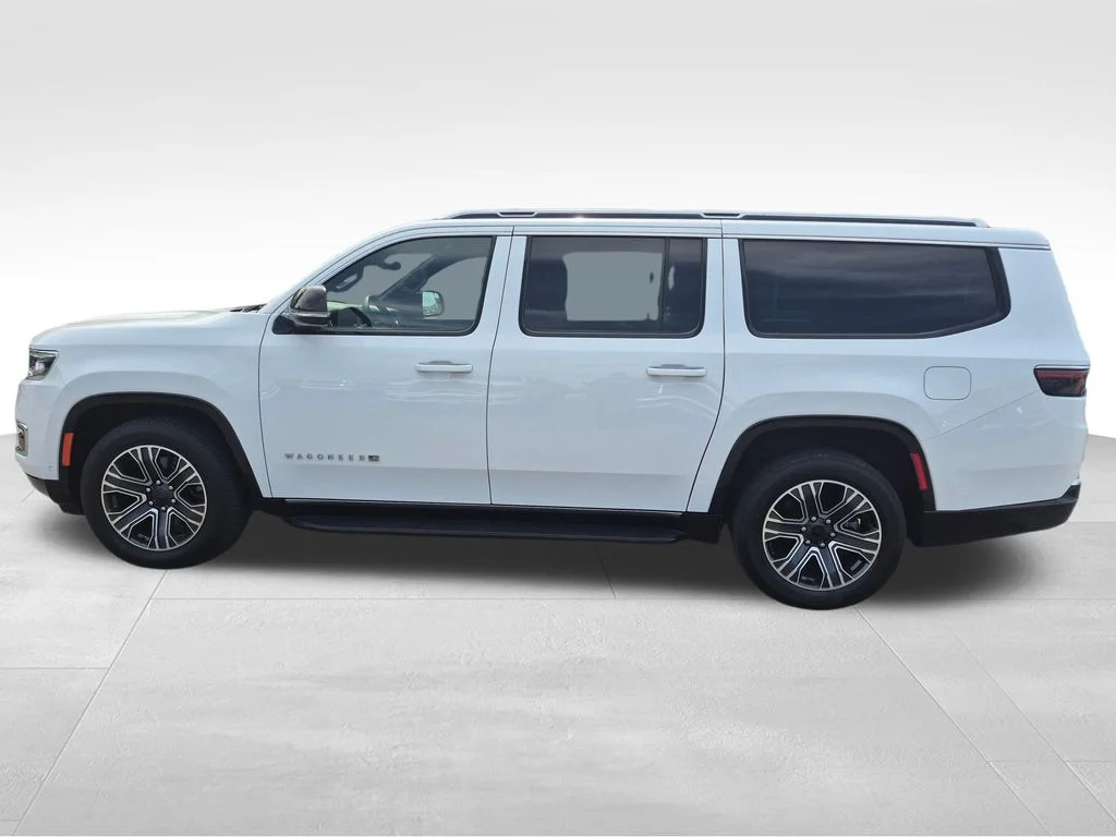 Used 2024 White Jeep Series II image 3