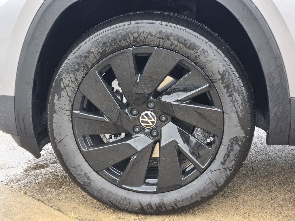2026 Volkswagen Atlas SE w/Tech - Photo 10