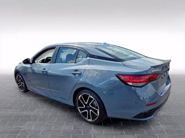 Used 2025 Gray Nissan SR image 5