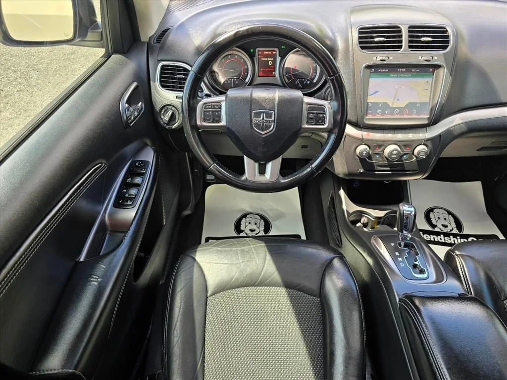Used 2019 White Dodge Crossroad image 3