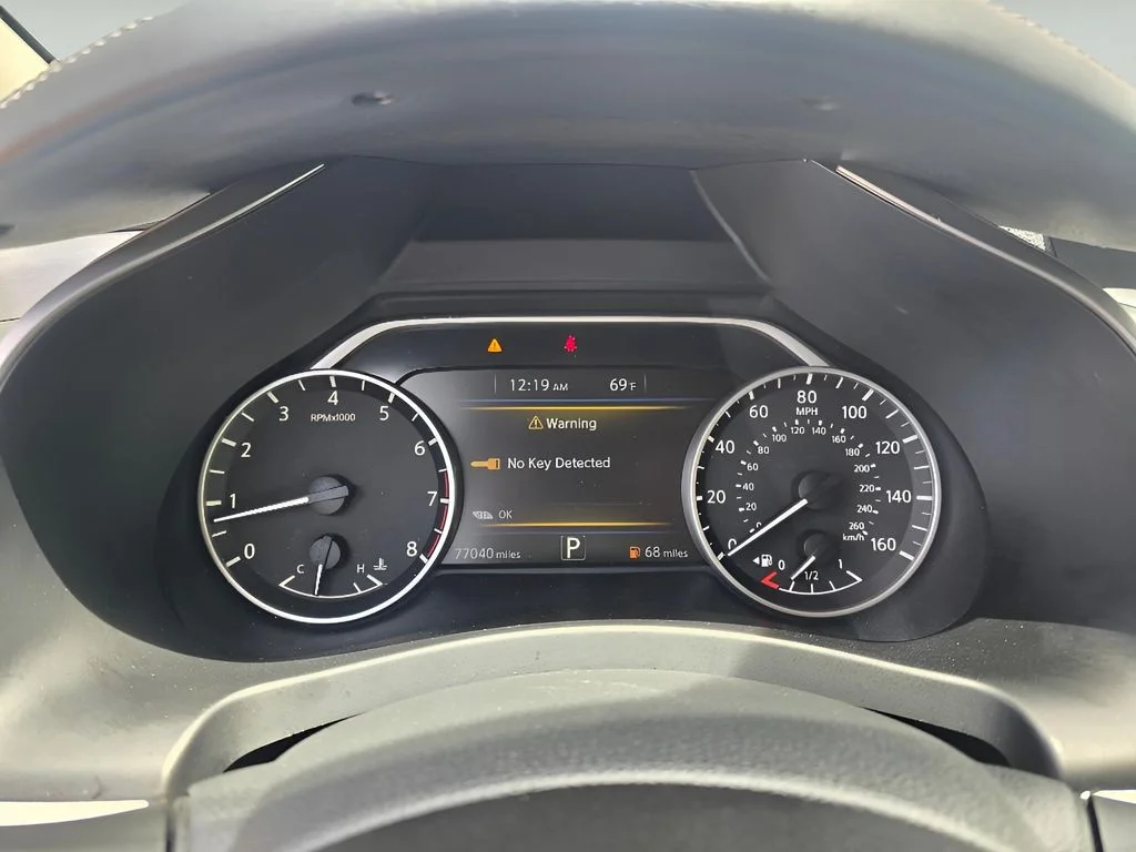Used 2019 Cayenne Red Pearl Metallic Nissan S image 17