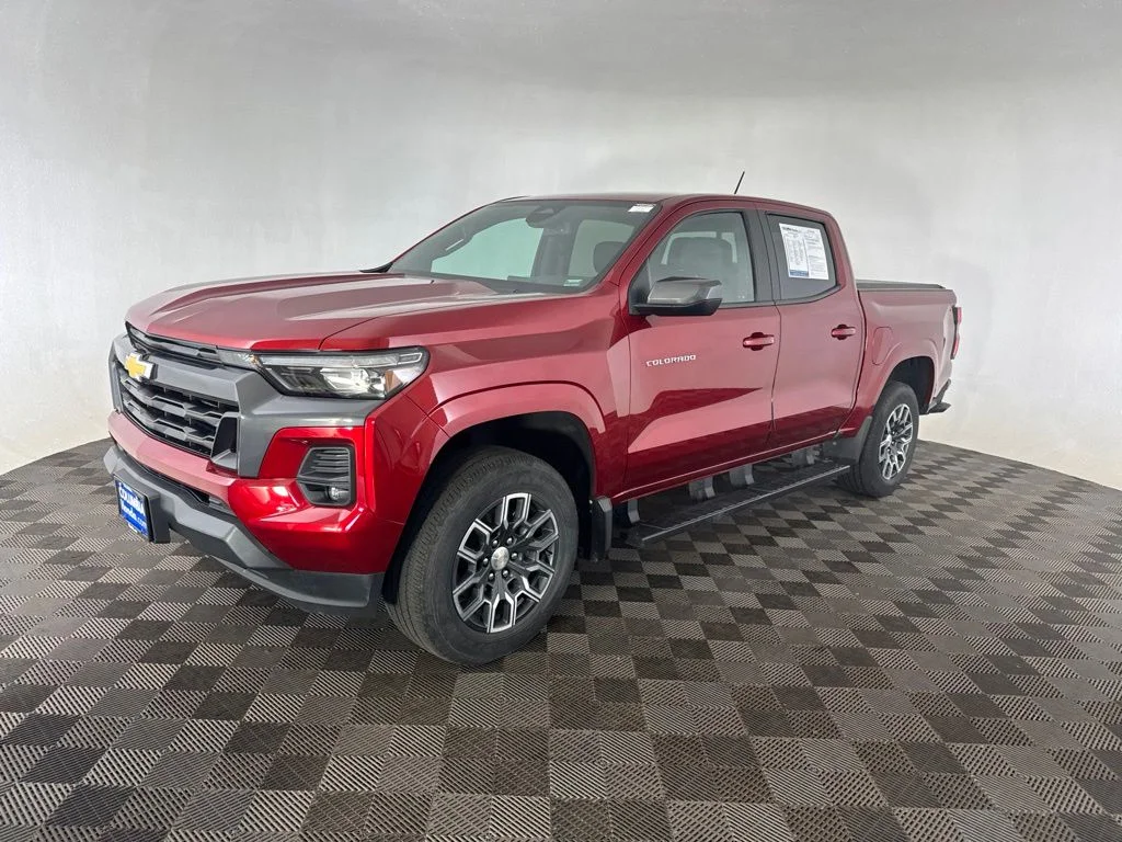 Used 2023 Red Chevrolet LT image 3
