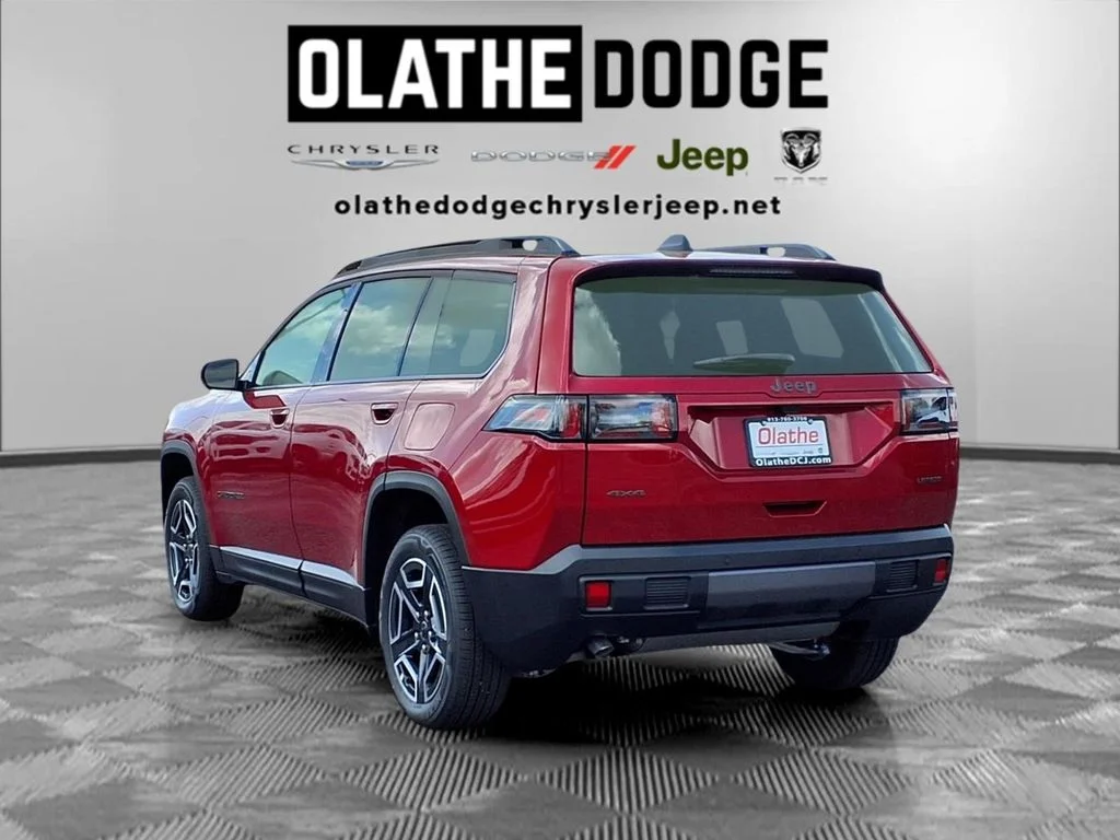 New 2026 Red Hot Pearl-Coat Exterior Paint Jeep Laredo image 3