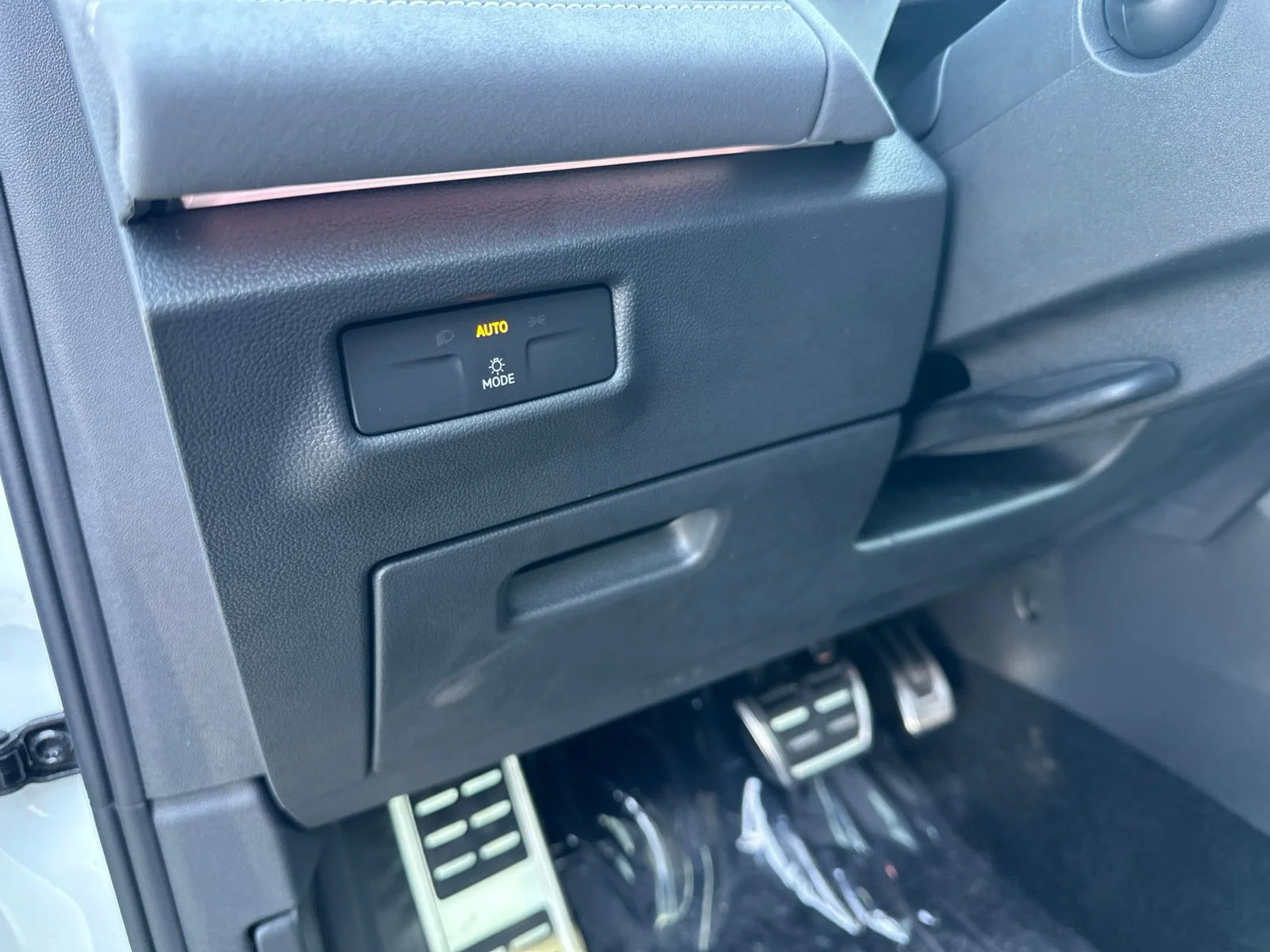 New 2026 White/off-white Volkswagen 2.0T SE R-Line Black image 14