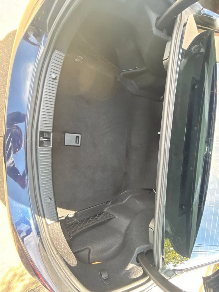 Used 2017  Mercedes-Benz C 300 image 17