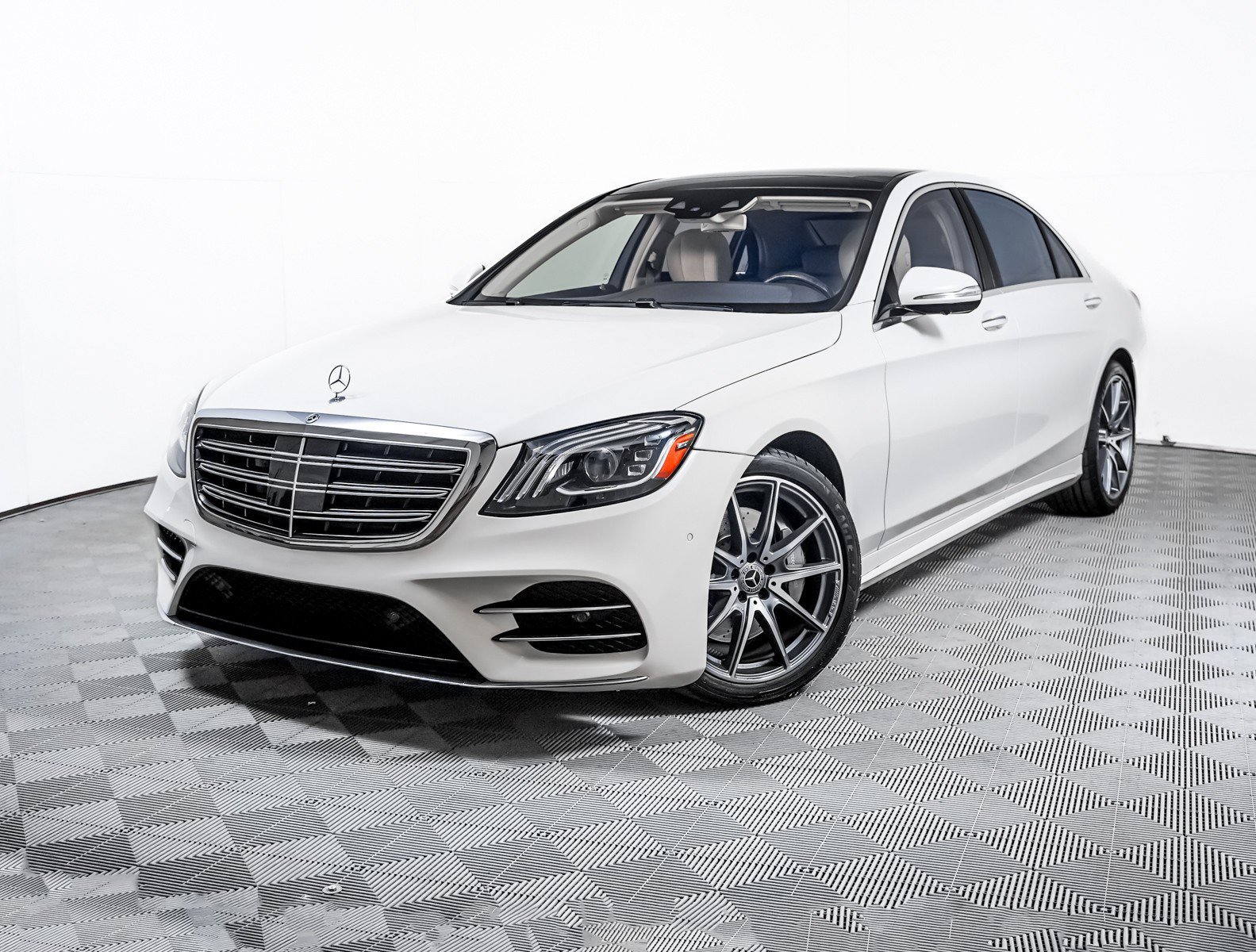 2019 Mercedes-Benz S-Class S560's photo