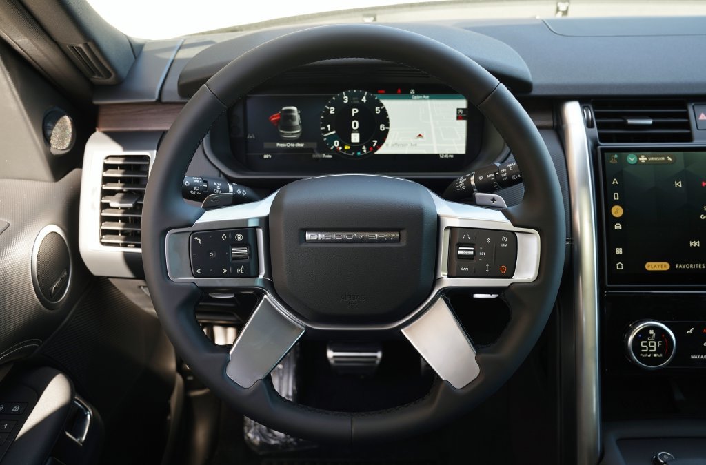 New 2026 Fuji White Land Rover Dynamic SE image 15
