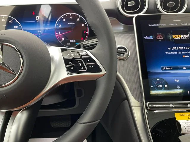 New 2027 White Mercedes-Benz GLC 300 image 24