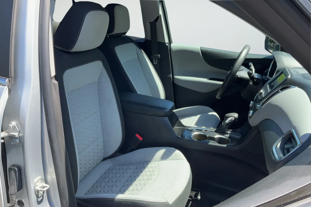 Used 2022 Silver Chevrolet LT image 19