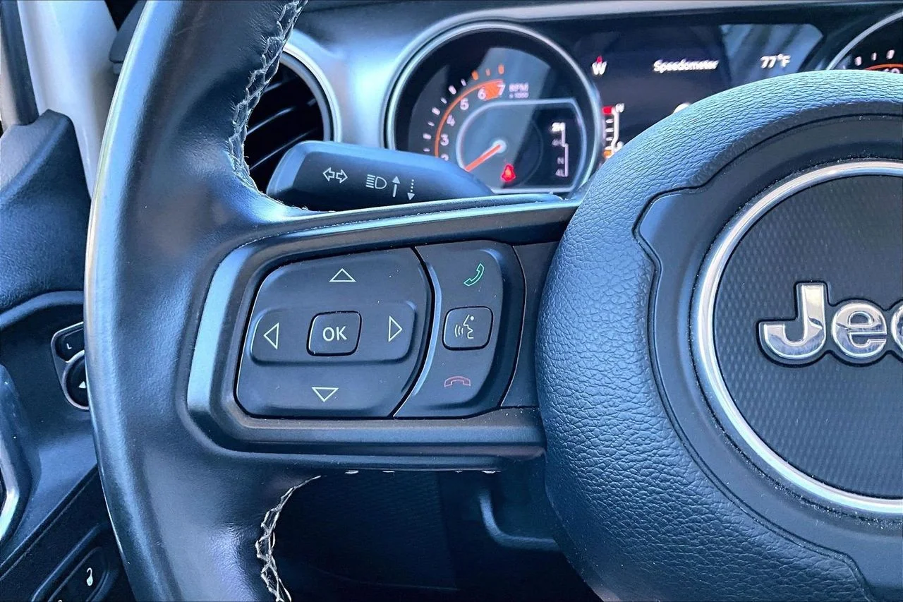 Used 2021 White Jeep Sport S image 28