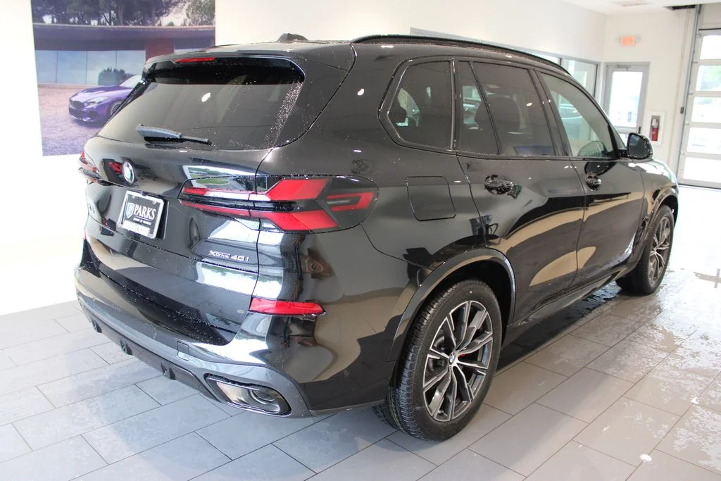 New 2026 Black Sapphire Metallic BMW xDrive40i image 18