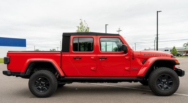 Used 2021 Red Clearcoat Jeep Mojave image 6