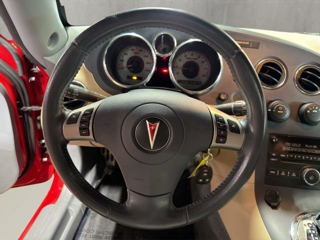 Used 2007 Red Pontiac Base image 22