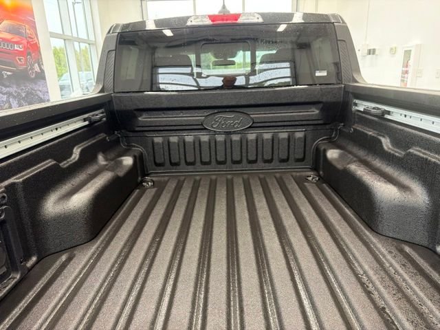 New 2026 Shadow Black Ford XLT image 15