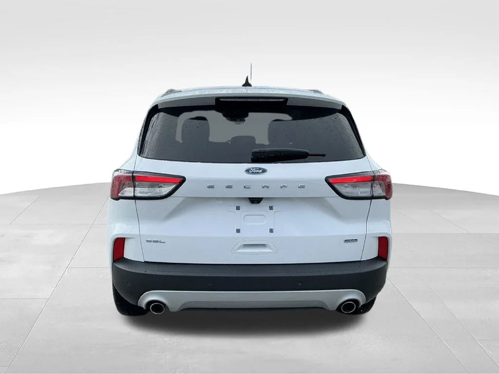Used 2021 White Ford SEL image 7