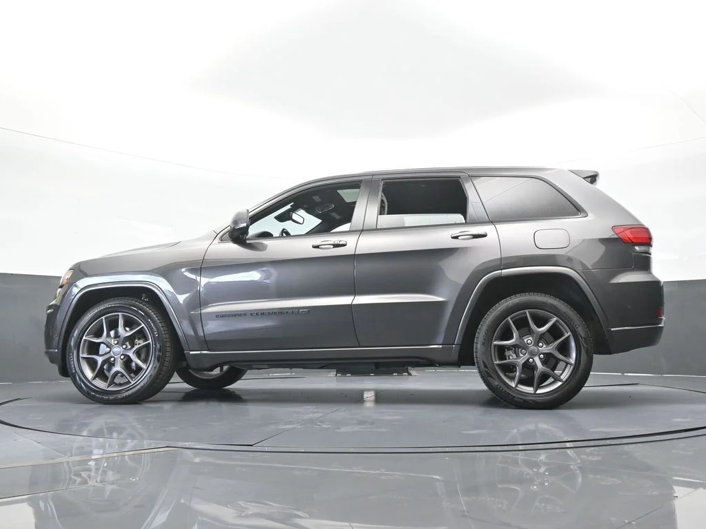 Used 2021 Granite Crystal Metallic Clearcoat Jeep Limited image 57