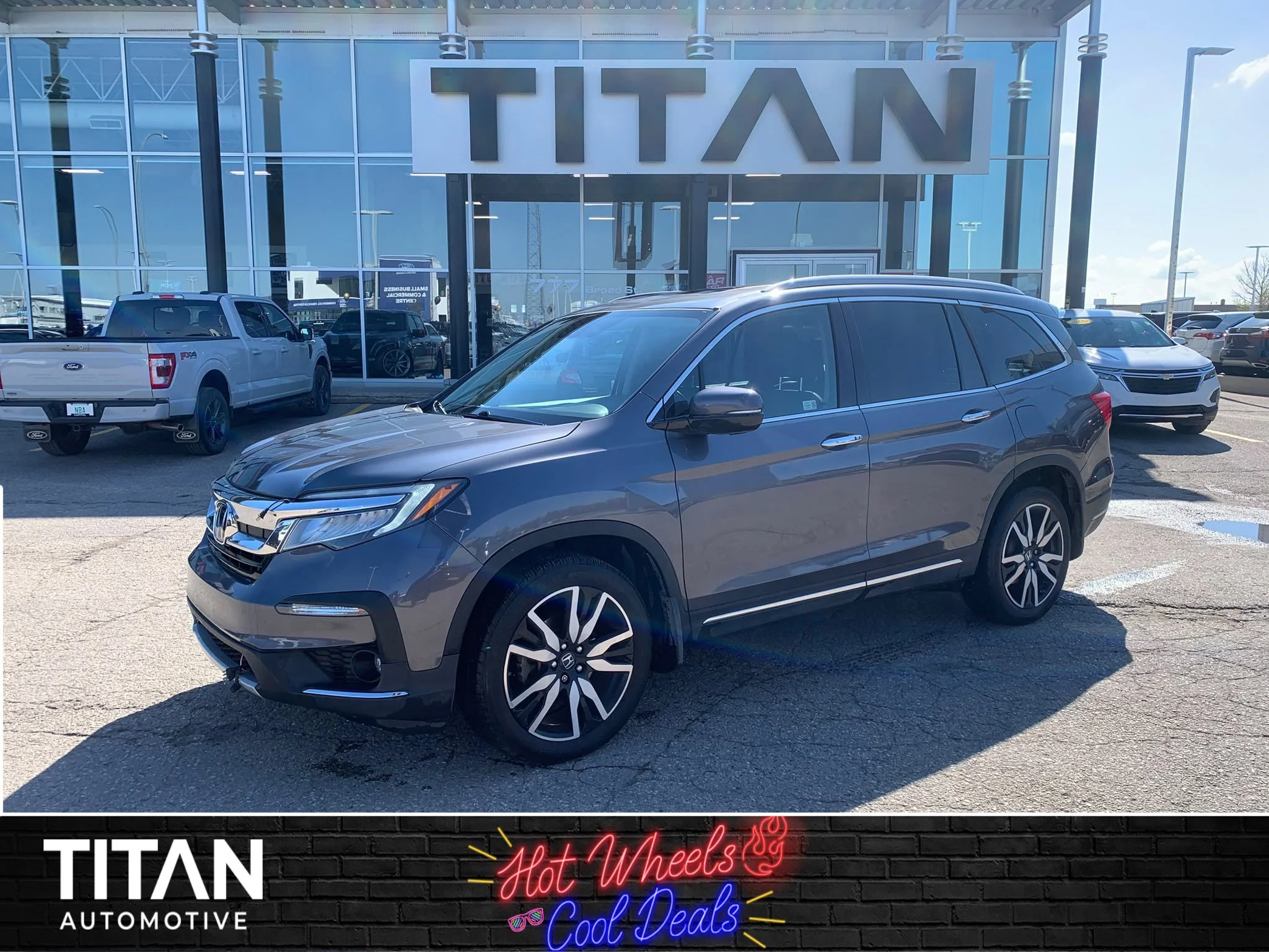 Certified Used 2021 Gray Honda Touring image 1