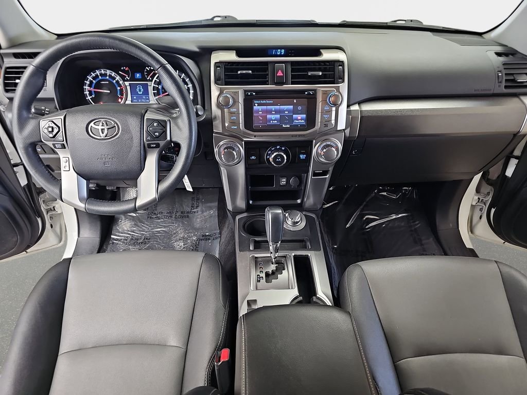 Used 2019 White Toyota SR5 Premium image 10
