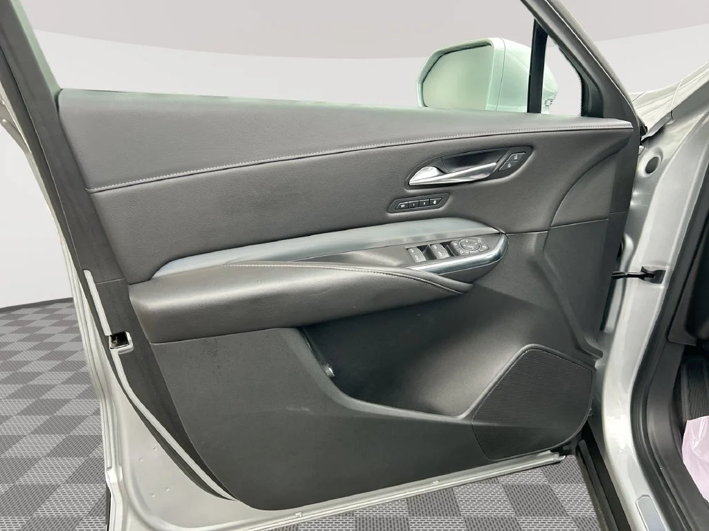 Used 2019 RADIANT SILVER METALLIC Cadillac AWD Premium Luxury image 24