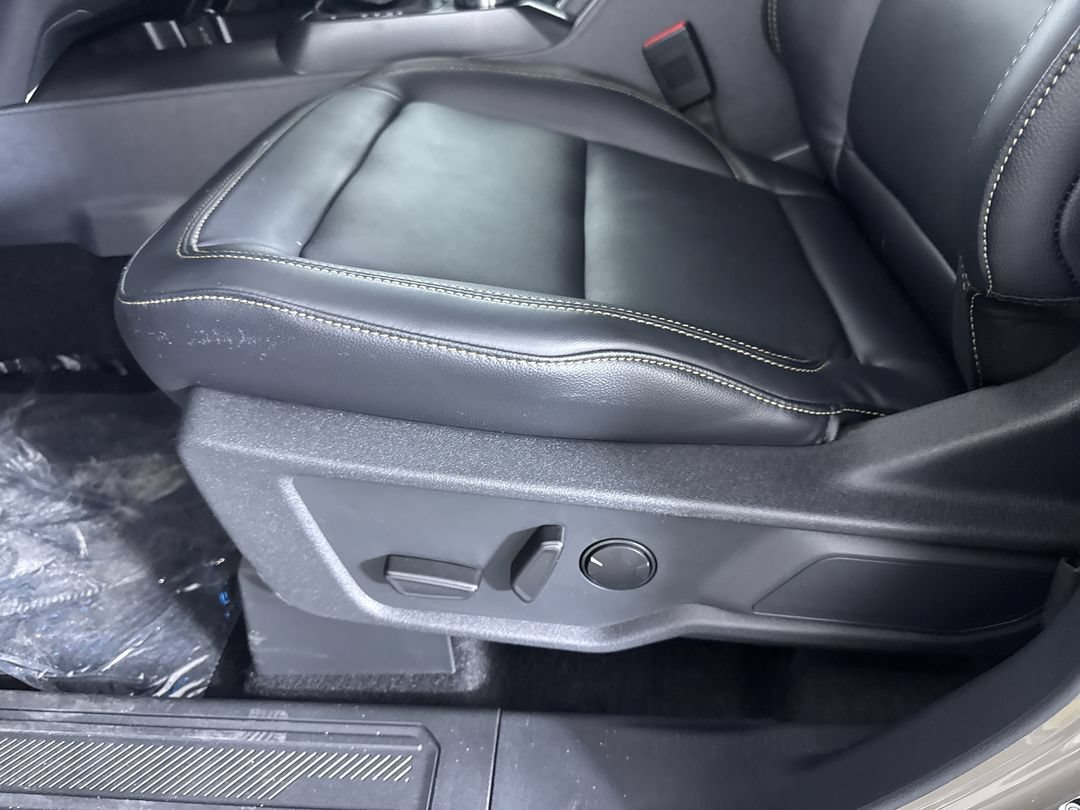 New 2026 Marsh Gray Ford Badlands image 13