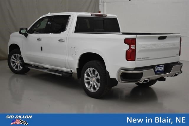 New 2026 Summit White Chevrolet LTZ image 15