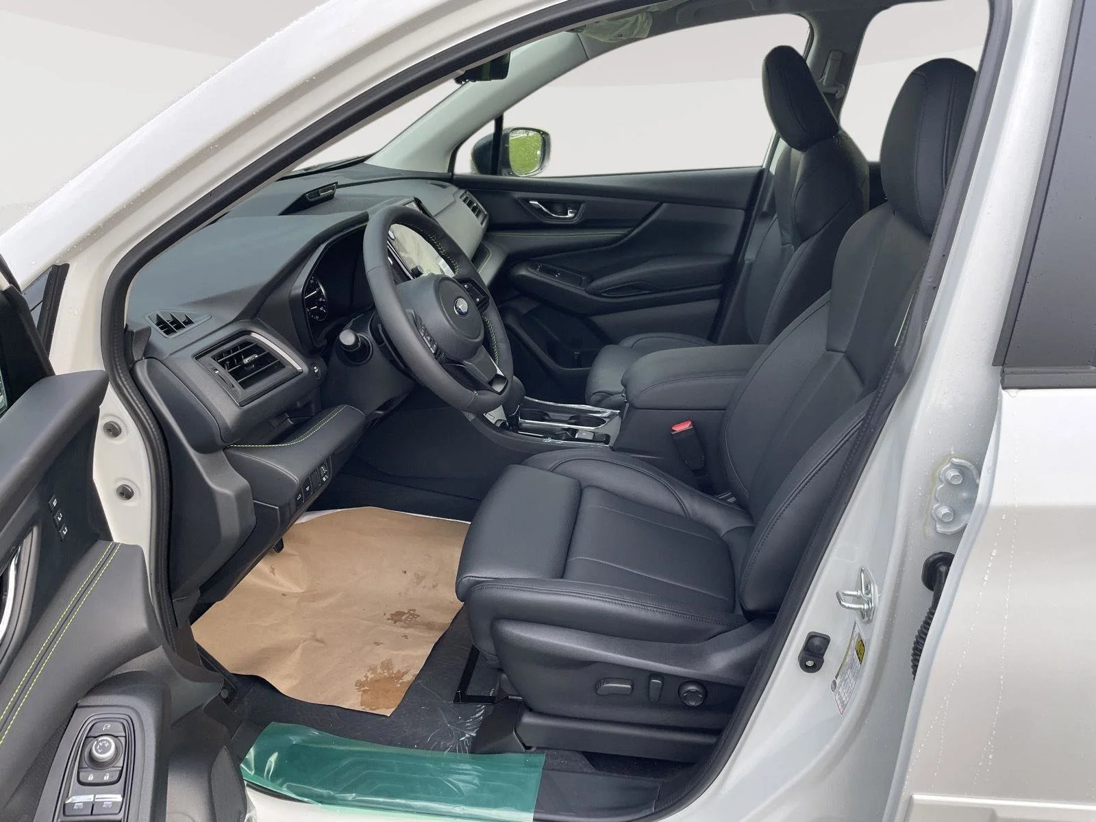 New 2026 Crystal White Pearl Subaru Onyx Edition Touring image 10