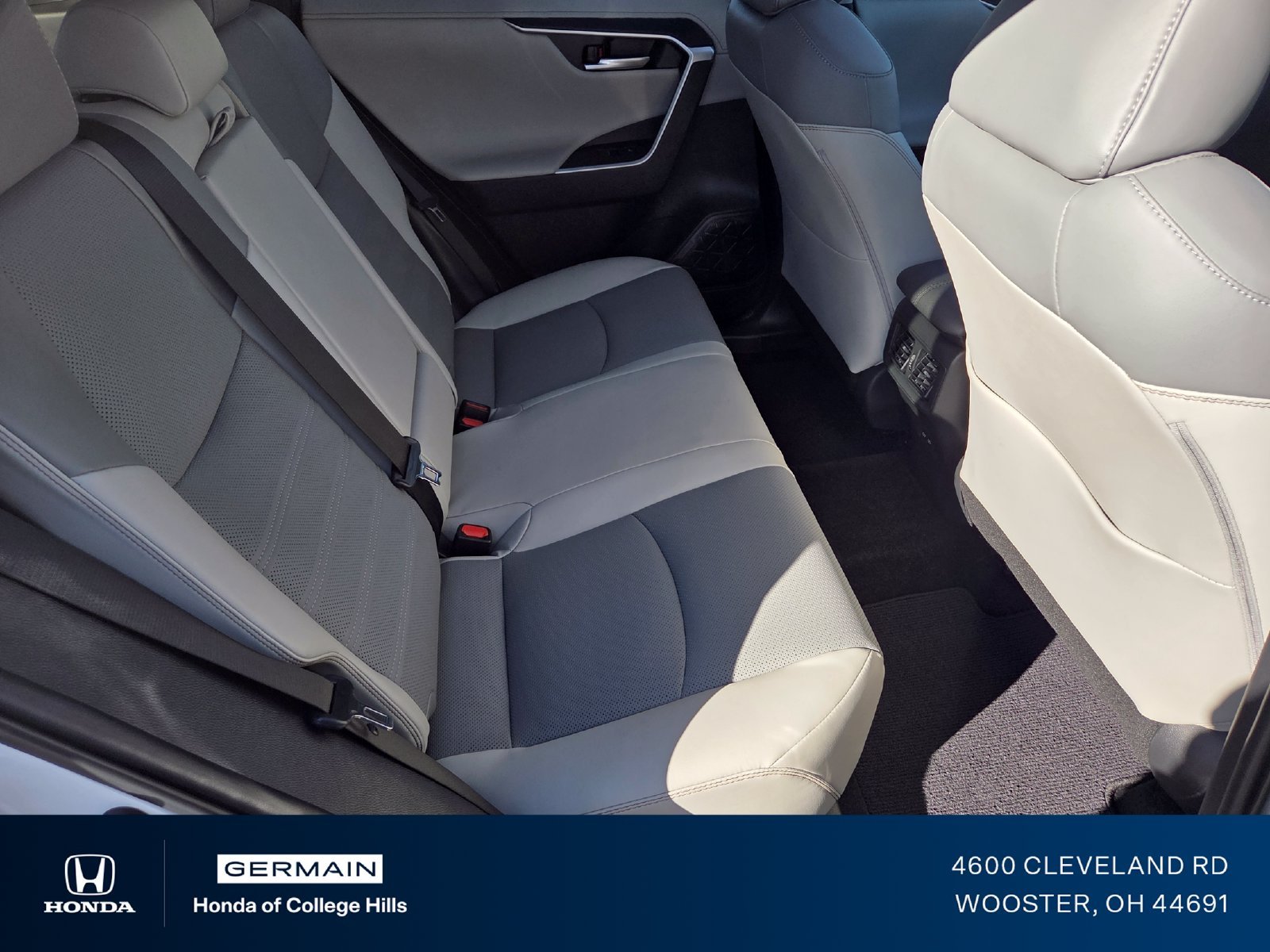 Used 2023 Pearl Toyota Limited image 20