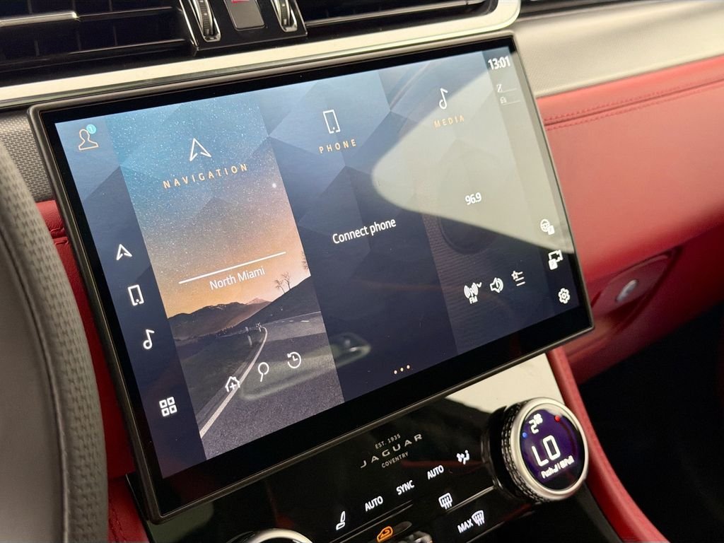 2026 Jaguar F-Pace SVR - Photo 15