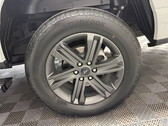 Certified Used 2023 Avalanche Ford Lariat image 42