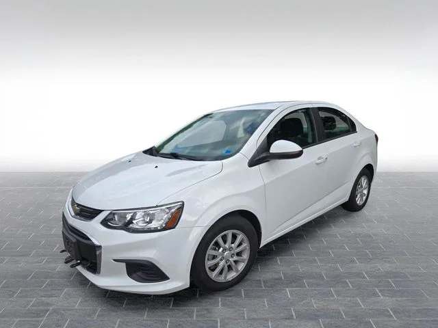 Used 2020 White Chevrolet LT image 2