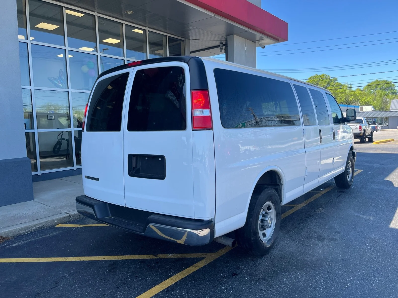 Used 2024 Summit White Chevrolet LT 3500 image 7