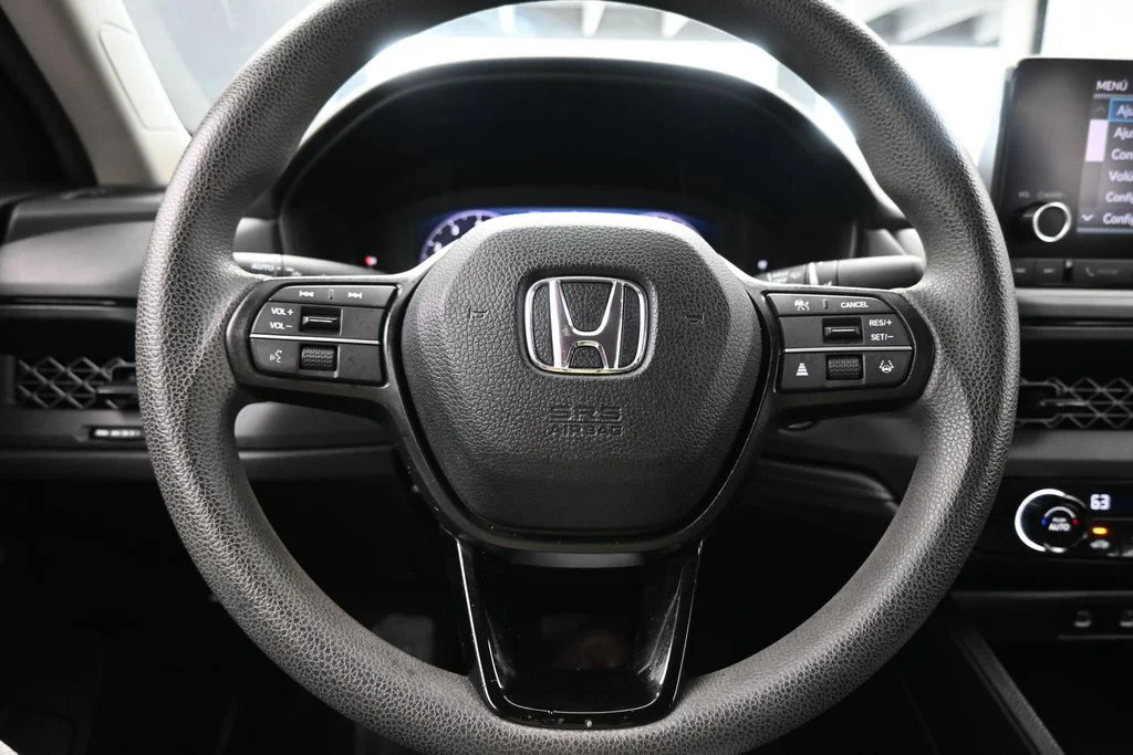 Used 2024 Silver Honda LX image 25