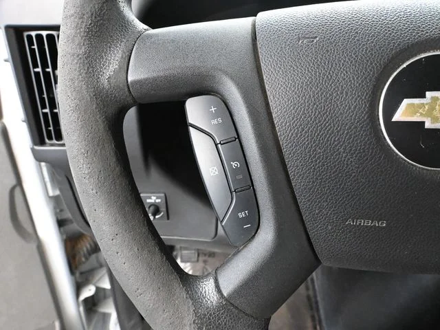 2017 Chevrolet Express Passenger LS - Photo 24