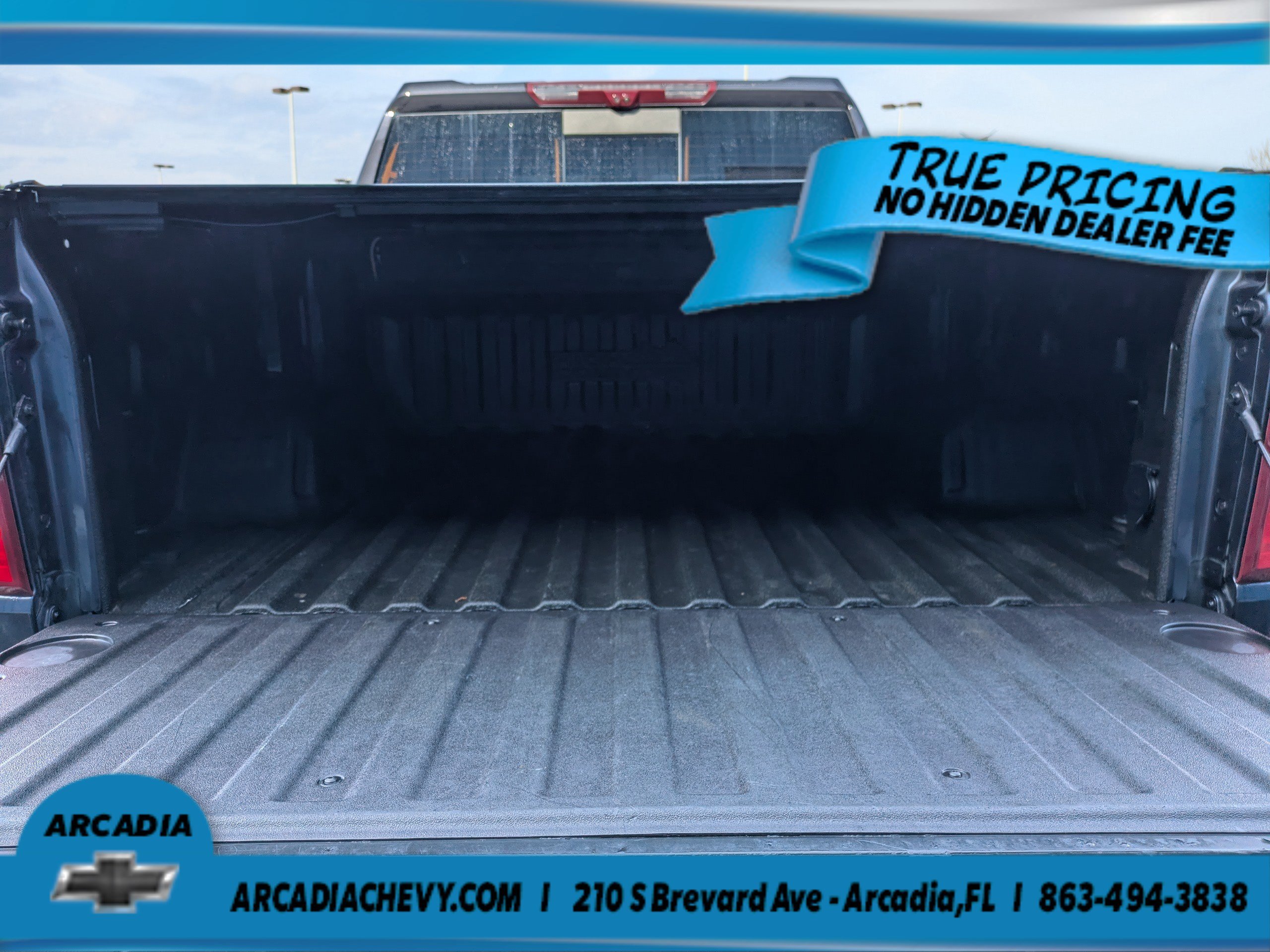 Used 2023 Dark Ash Metallic Chevrolet High Country image 11