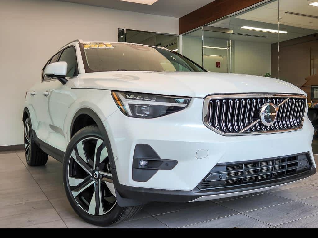2023 Volvo XC40