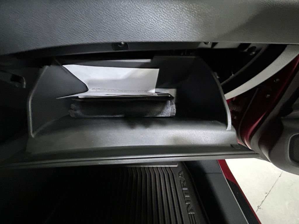 Used 2024 Red Nissan SR image 28