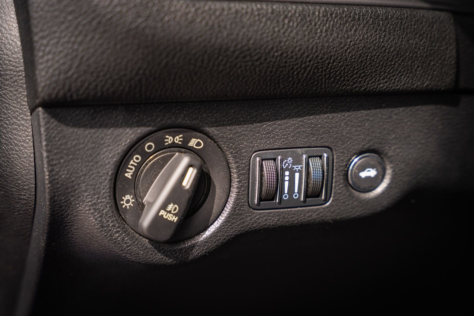 2023 Dodge Challenger SXT - Photo 37